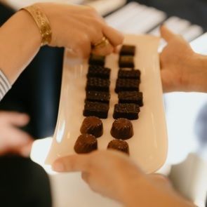 Animations BON CADEAU Animation Olfactive "Parfums & Chocolats"